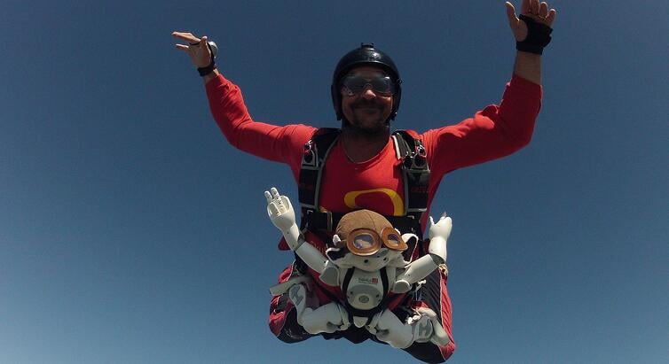 Nao_Skydive