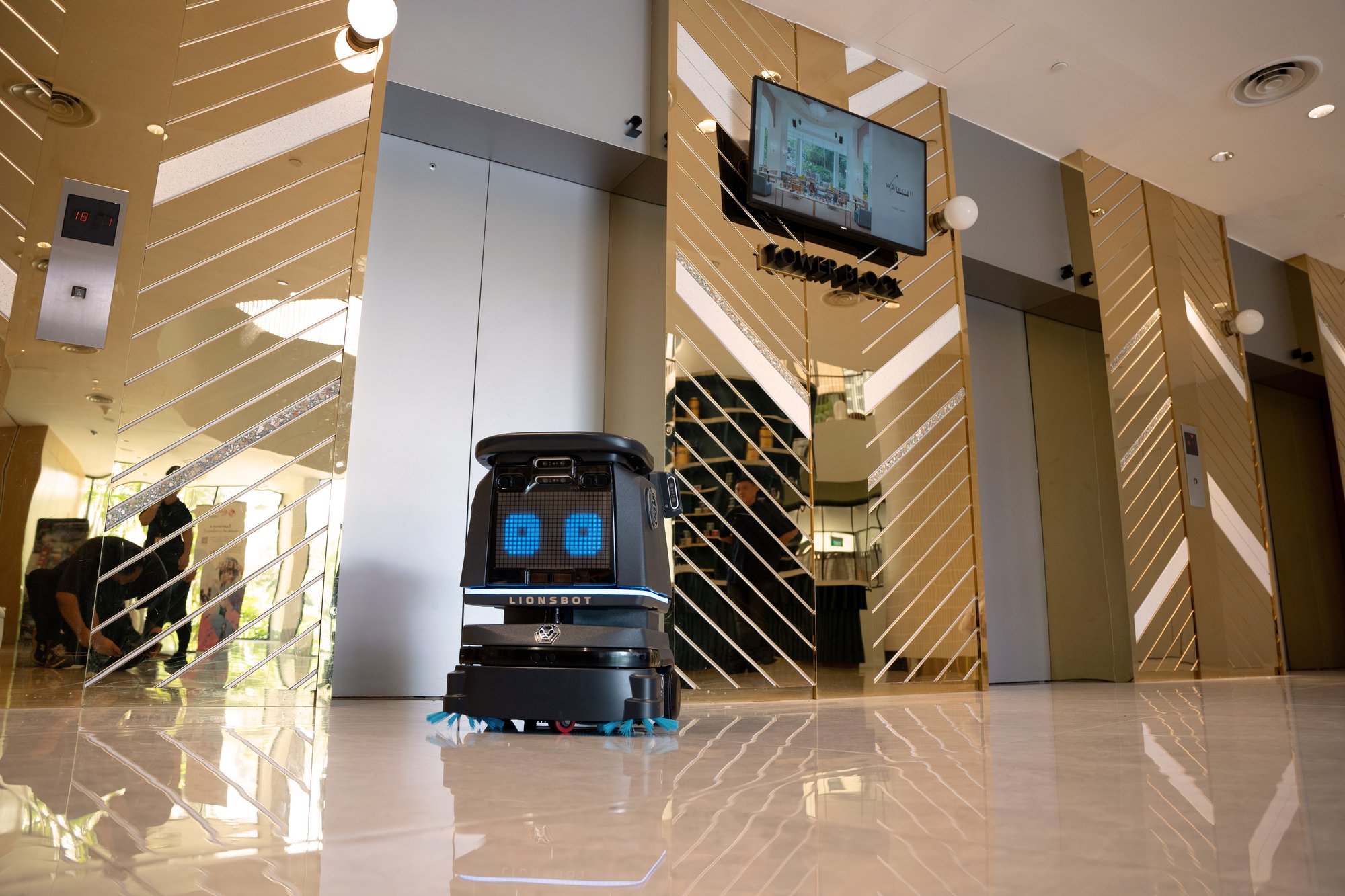 R3 Vac Vestíbulo de hotel RobotLAB