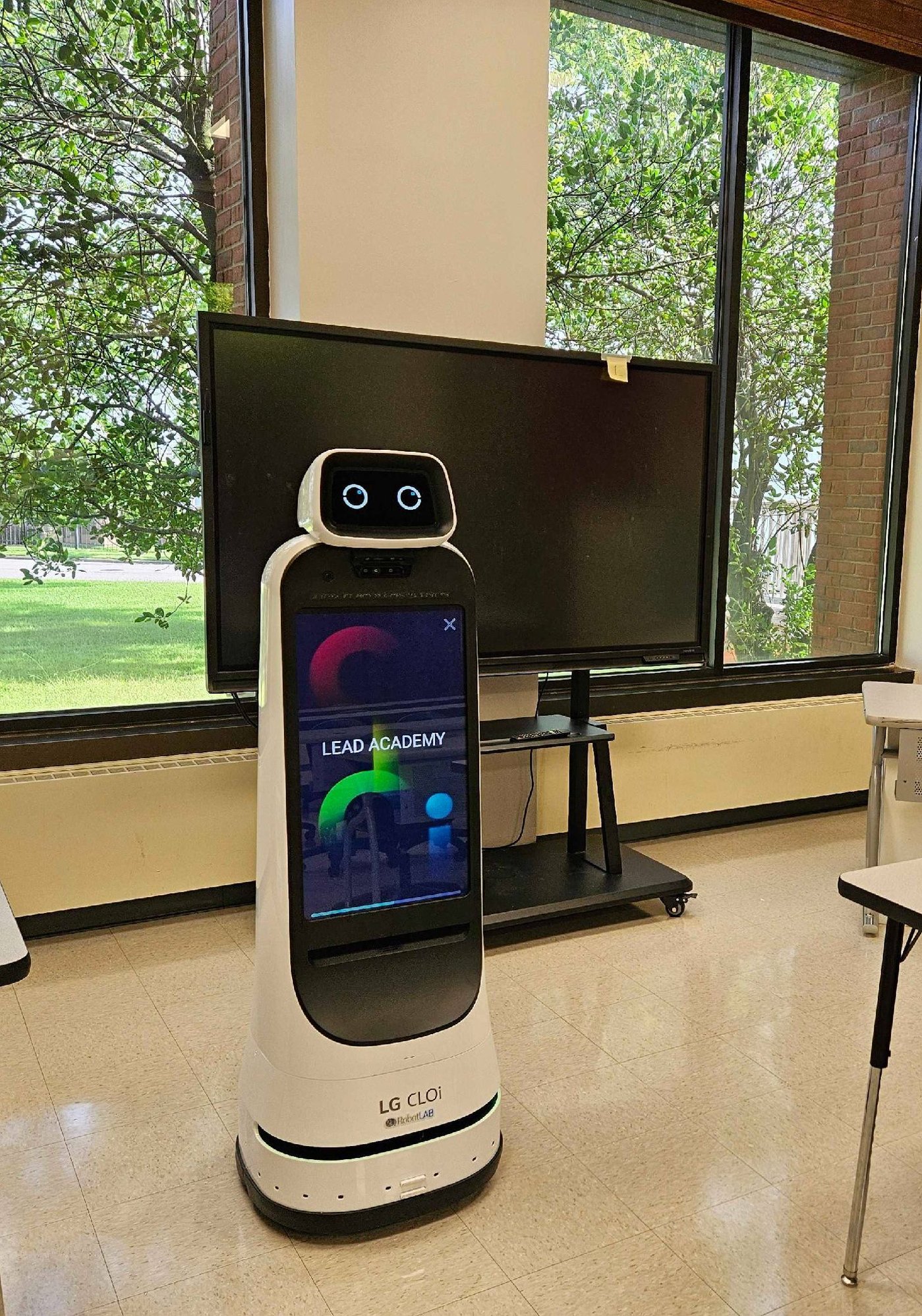 guidebot en la escuela-01