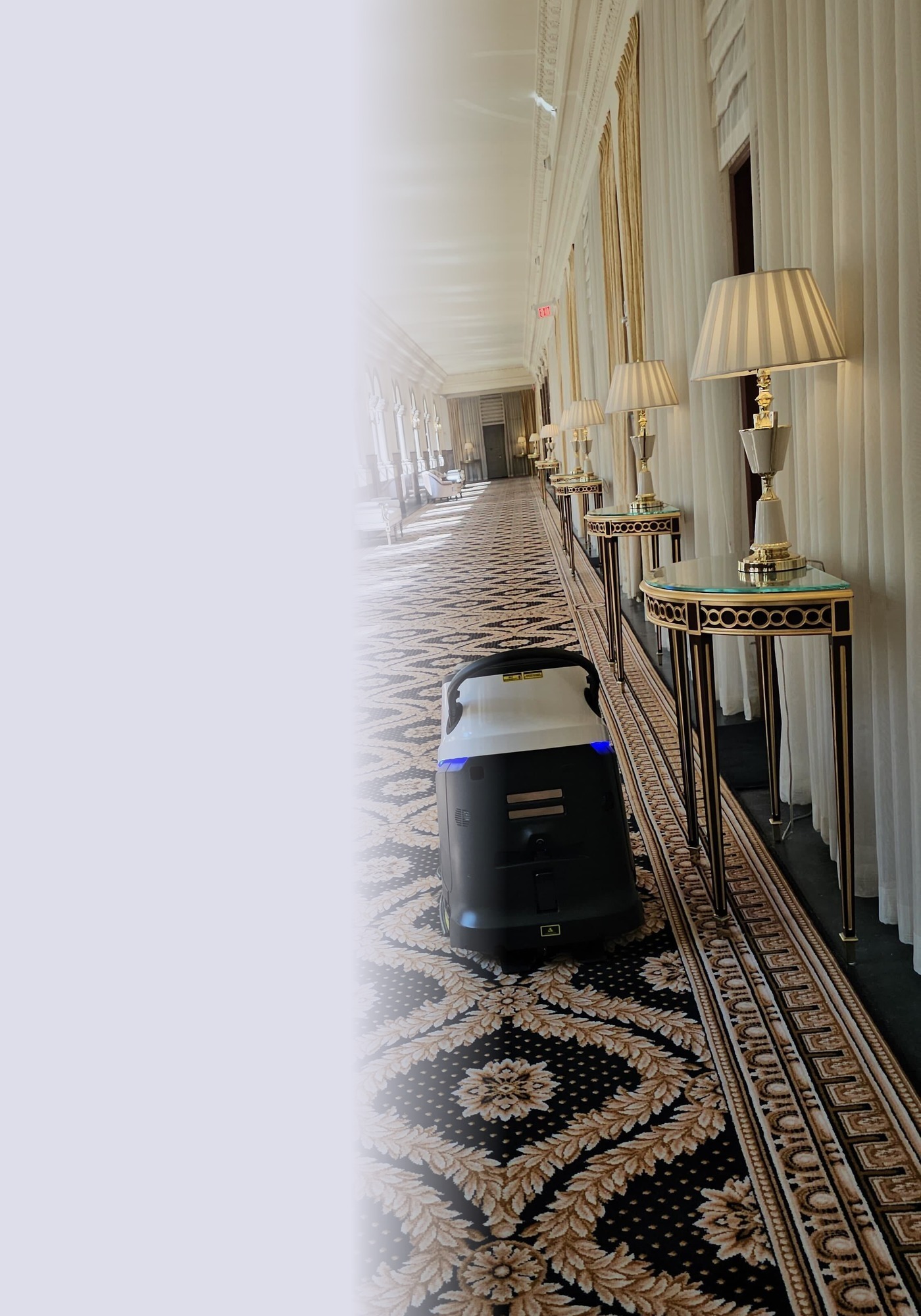 RobotLAB Hotel Cleaning Robot Gausium 40 mobile