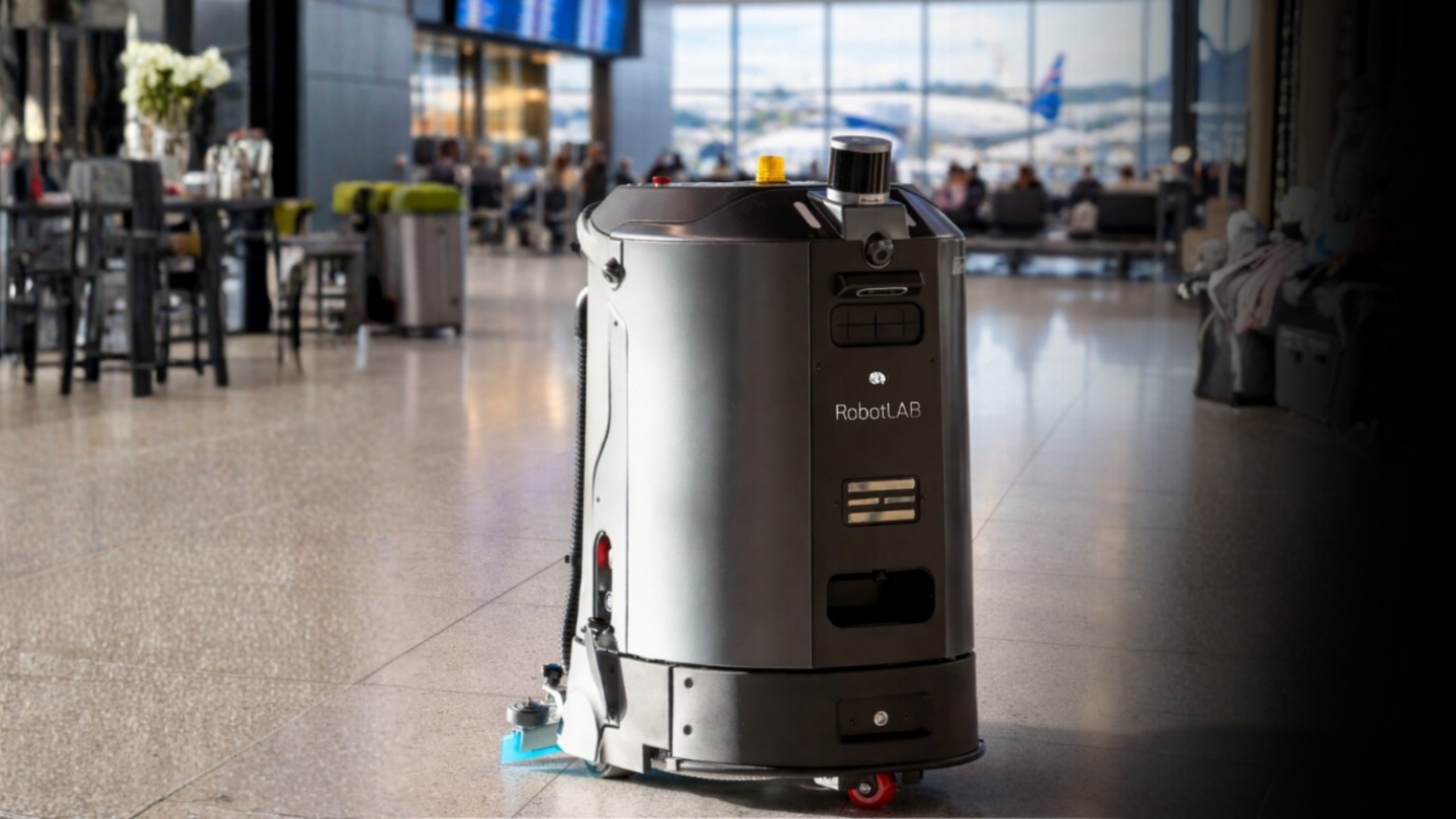 How Robots Change Airport Operations | RobotLAB at&nbsp;AIRPORTECH 2026
